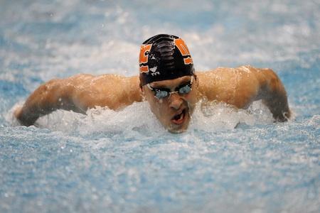 TYR-SIGNS-WORLD-RECORD-HOLDING-SWIMMER-NICK-THOMAN